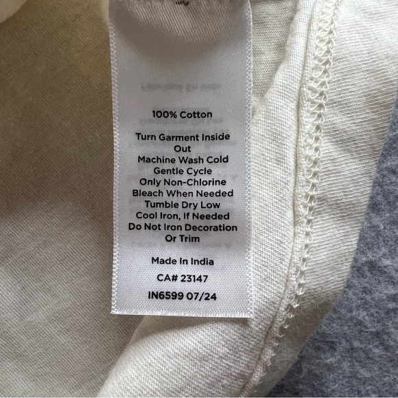 Talbots Womens Medium Embellished Crewneck Snowflake Tee Shirt Christmas New - Picture 10 of 12